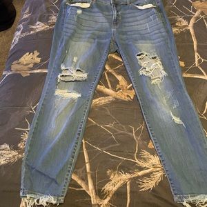 Judy Blue distressed jeans, perfect for summer!